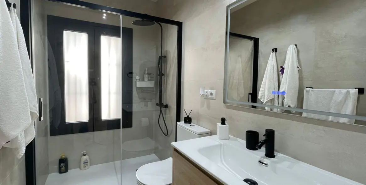 Venta de apartamento en planta media en Puerto Banús 10