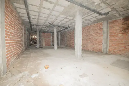 Image 4 thumb