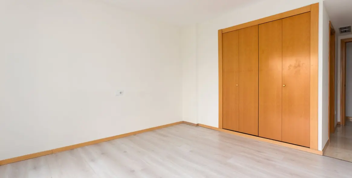 Продажа апартаментов на среднем этаже в Guadalmina Alta 18