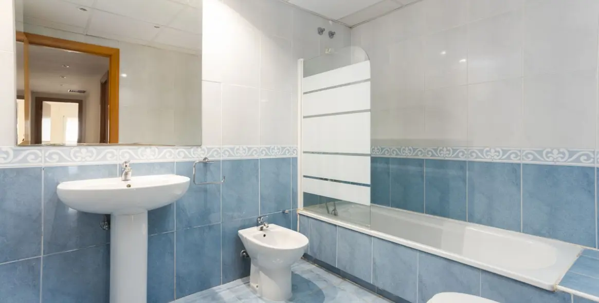 Продажа апартаментов на среднем этаже в Guadalmina Alta 19