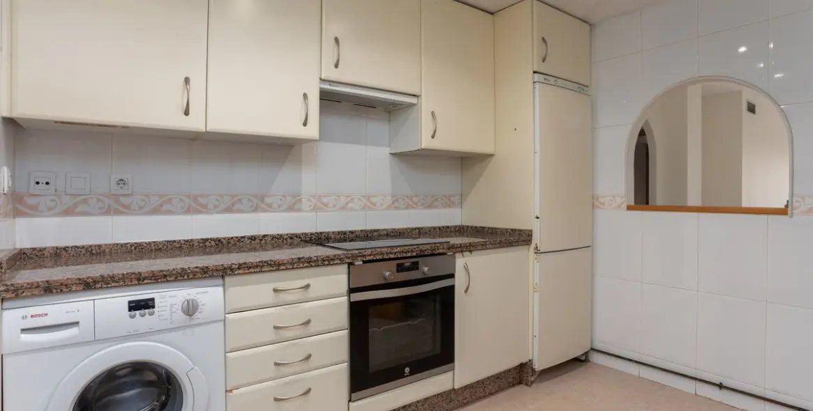 Продажа апартаментов на среднем этаже в Guadalmina Alta 21