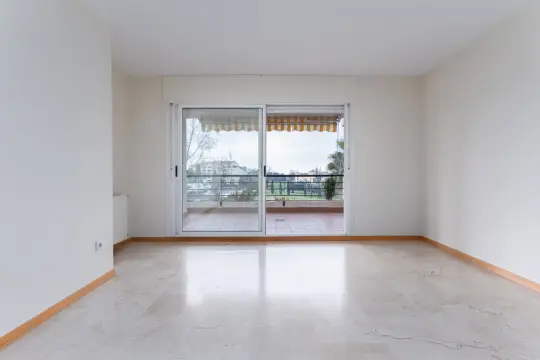 Image 4 thumb