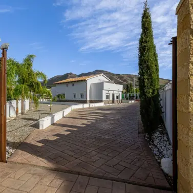 Продажа  отдельно стоящей виллы в Alhaurín el Grande