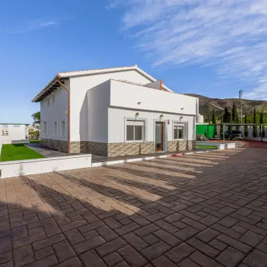 Продажа  отдельно стоящей виллы в Alhaurín el Grande