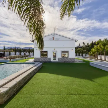 Продажа  отдельно стоящей виллы в Alhaurín el Grande