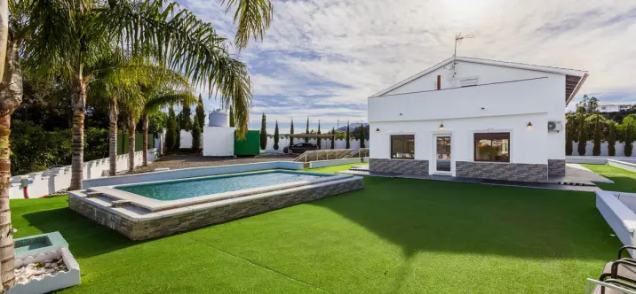 Продажа  отдельно стоящей виллы в Alhaurín el Grande 4