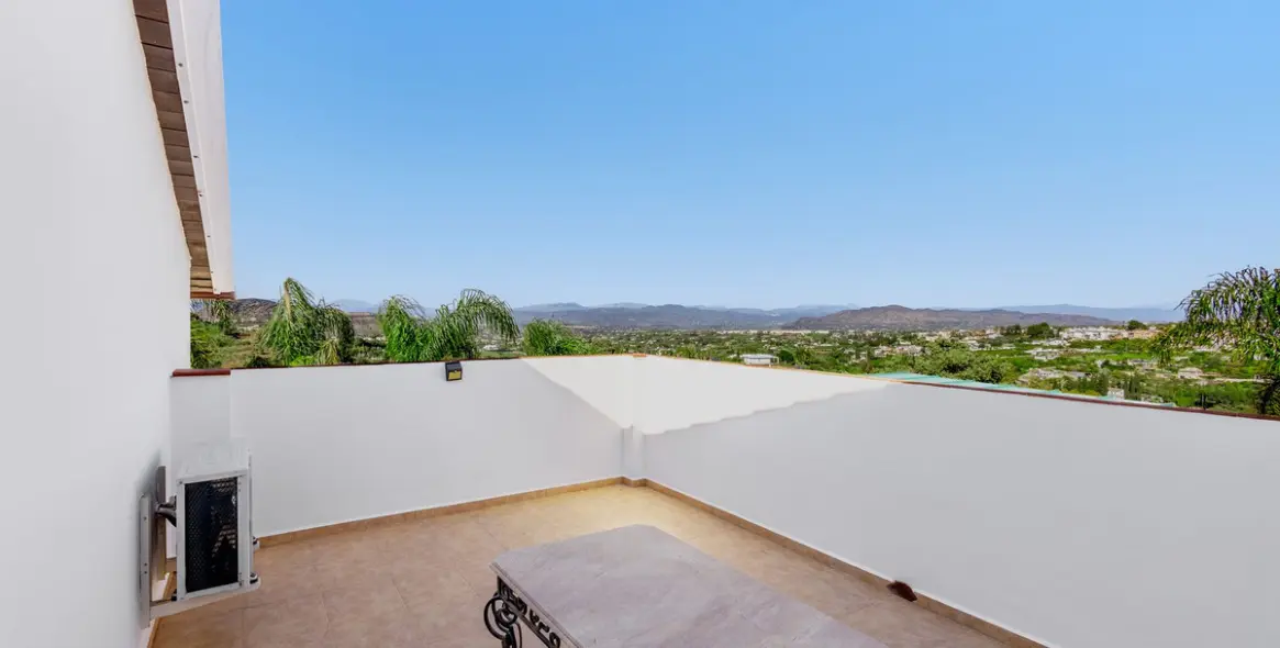 Sale of detached villa in Alhaurín el Grande 34