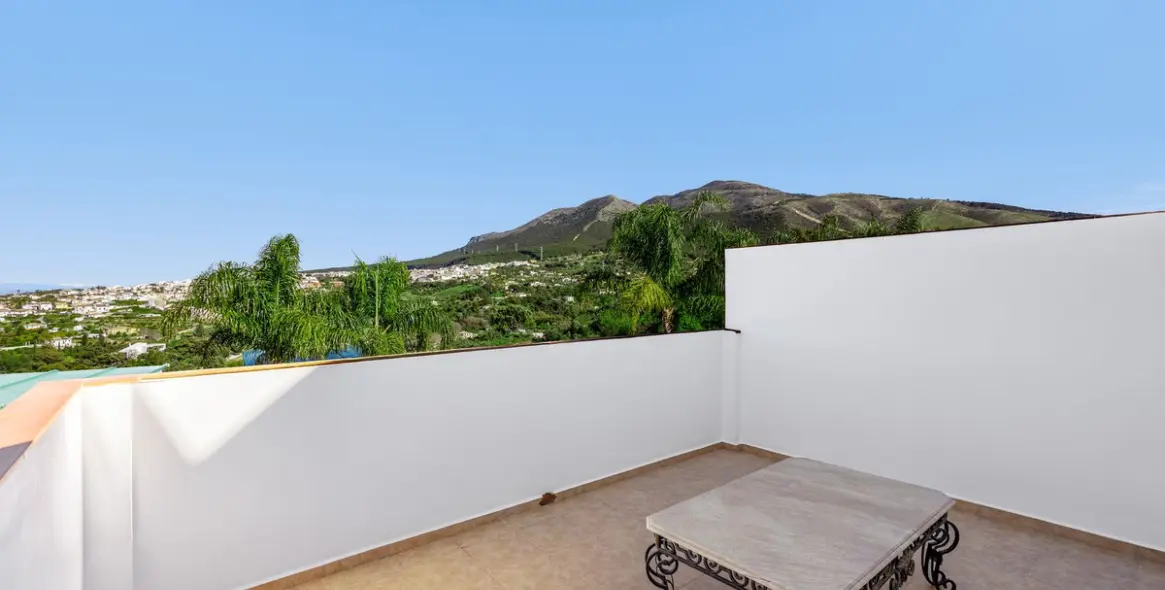 Sale of detached villa in Alhaurín el Grande 35