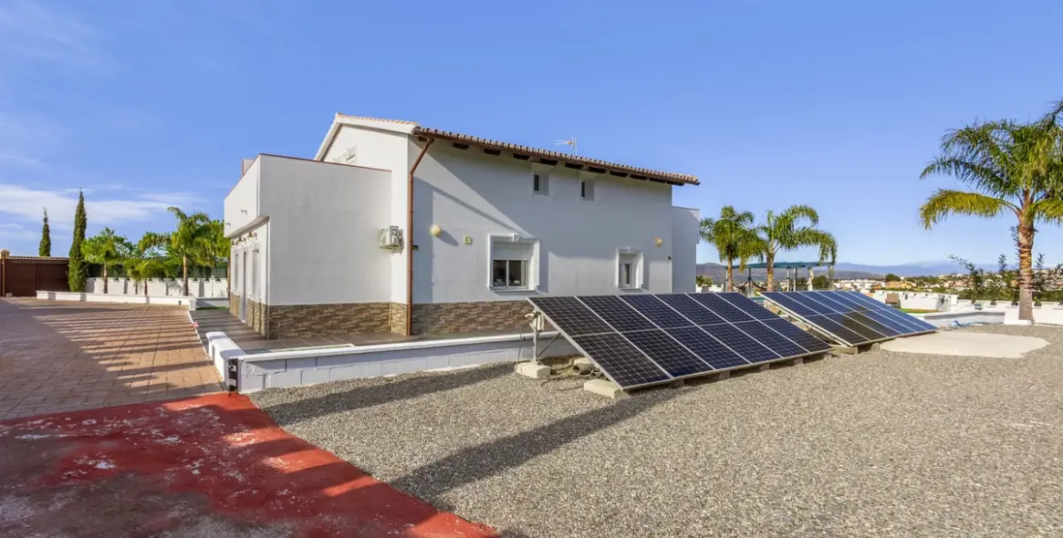 Sale of detached villa in Alhaurín el Grande 55