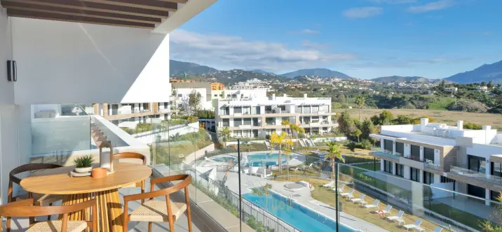 Sale of penthouse in Estepona 0