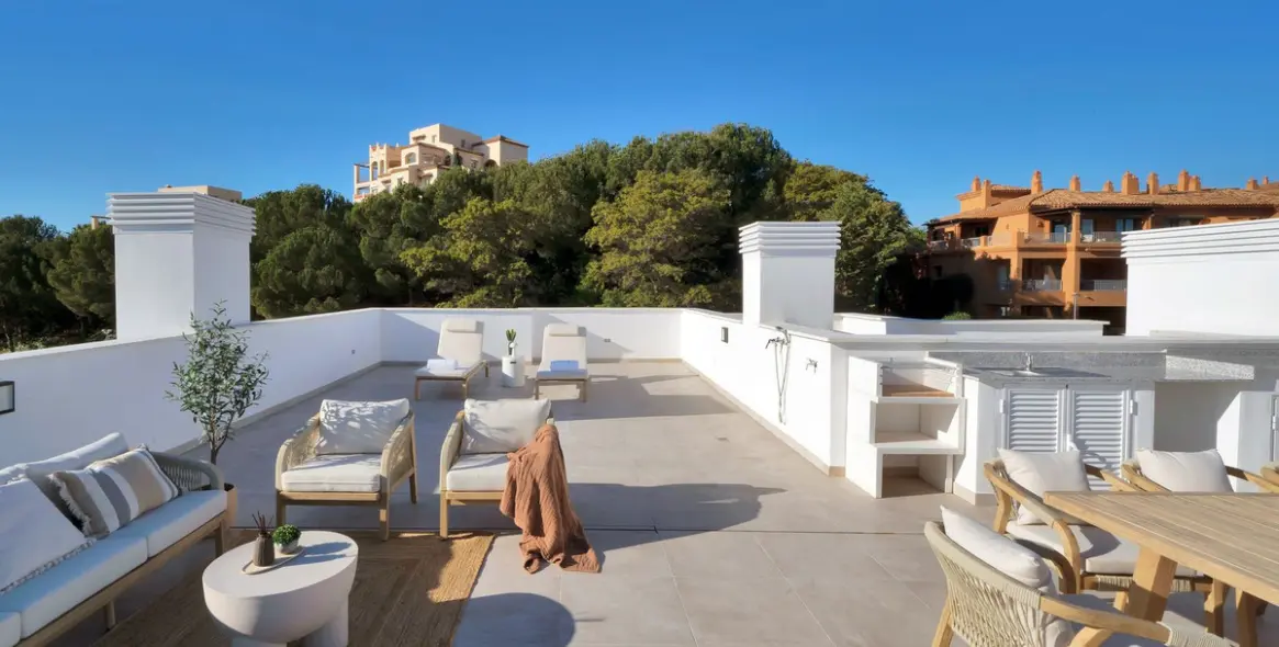 Venta de ático en Estepona 3