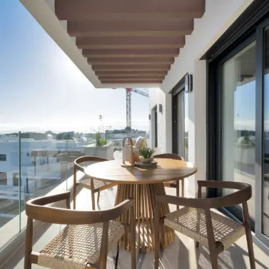 Sale of penthouse in Estepona