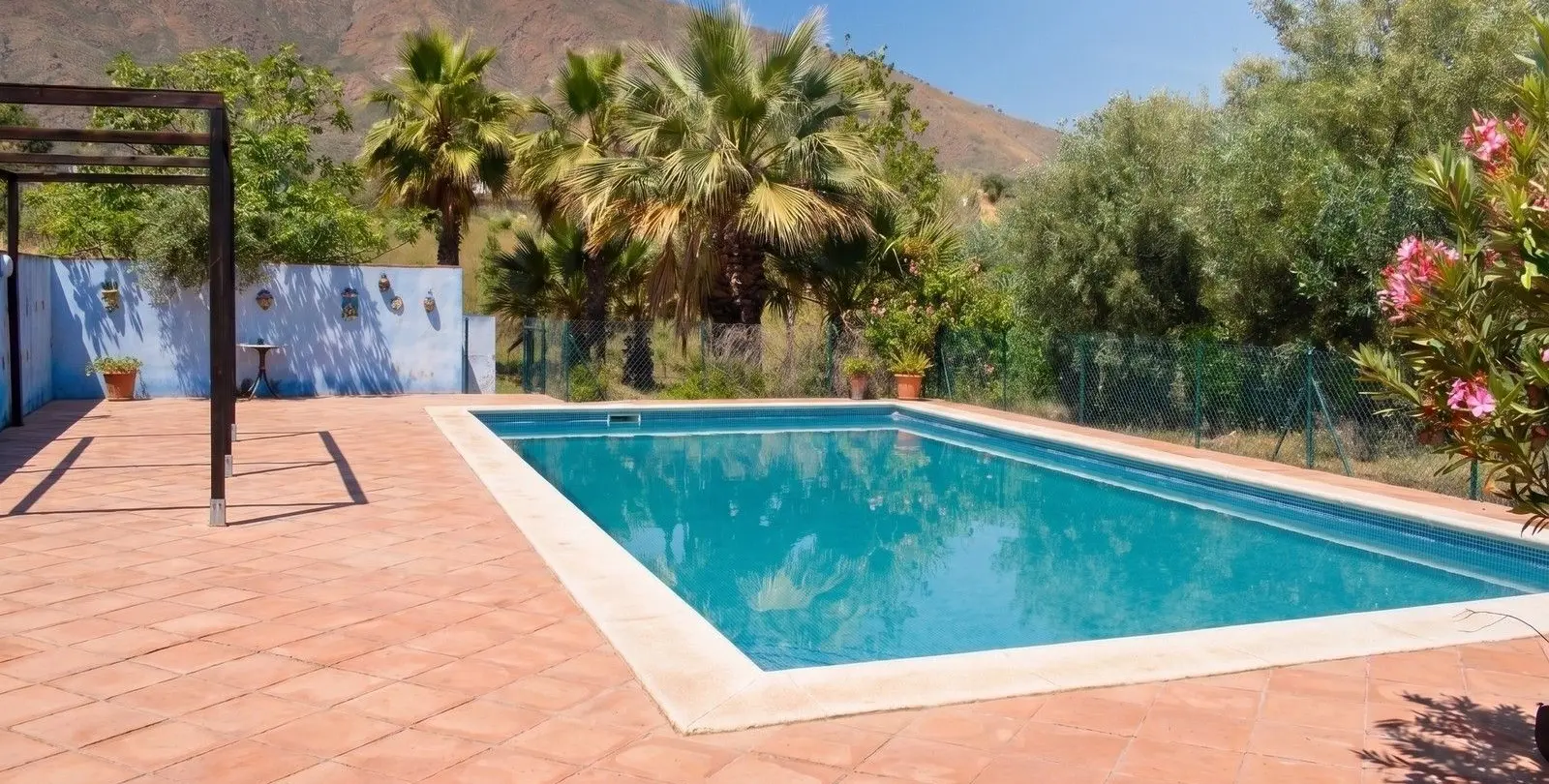 Продажа  отдельно стоящей виллы в La Cala de Mijas 1