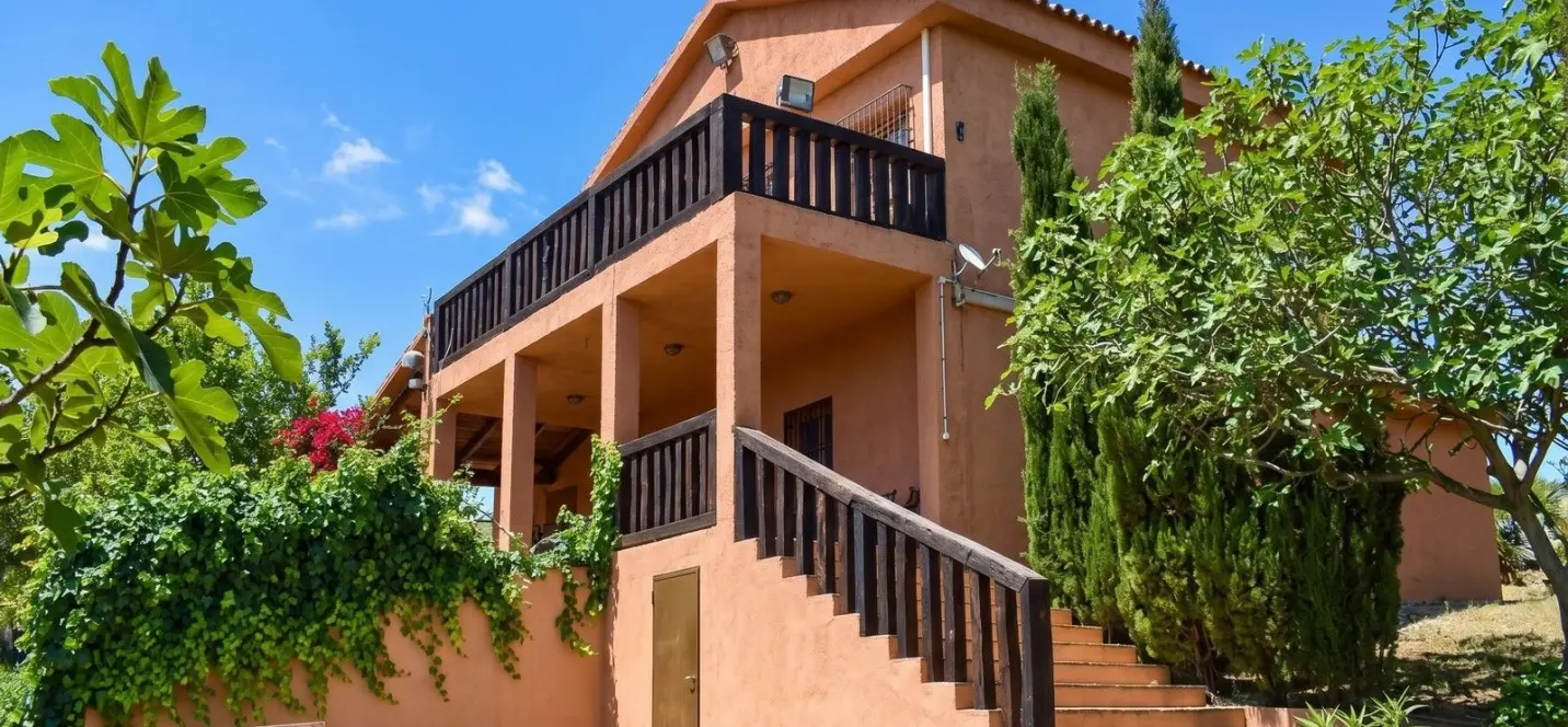 Продажа  отдельно стоящей виллы в La Cala de Mijas 1
