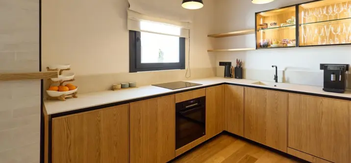 Venta de apartamento en planta media en Puerto Banús 1