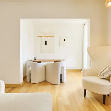 Venta de apartamento en planta media en Puerto Banús