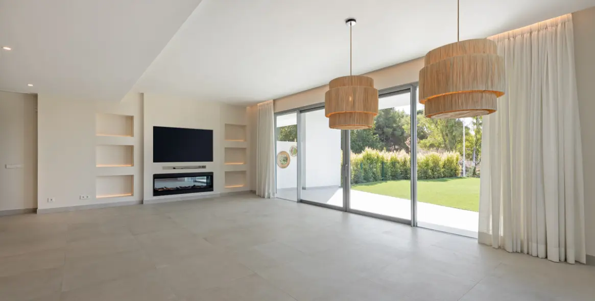 Venta de casa pareada en San Pedro de Alcántara 2