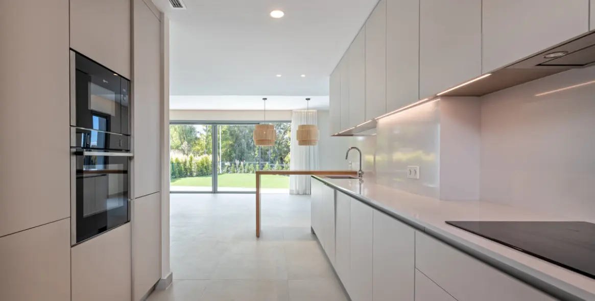 Venta de casa pareada en San Pedro de Alcántara 4