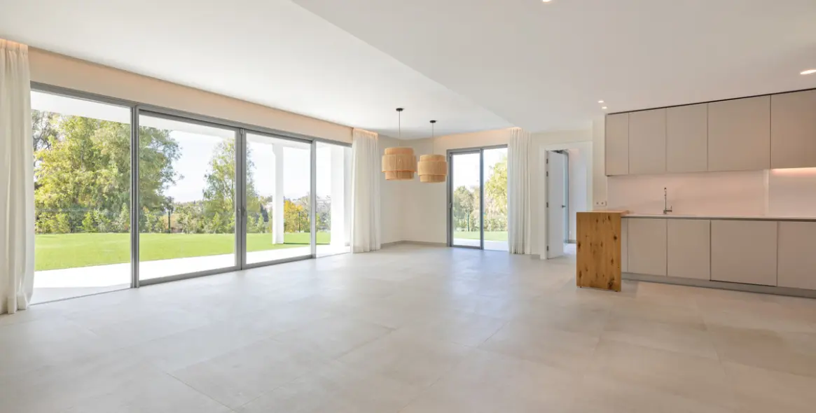 Venta de casa pareada en San Pedro de Alcántara 6