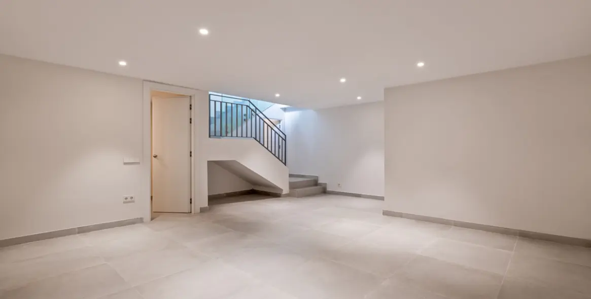 Venta de casa pareada en San Pedro de Alcántara 11