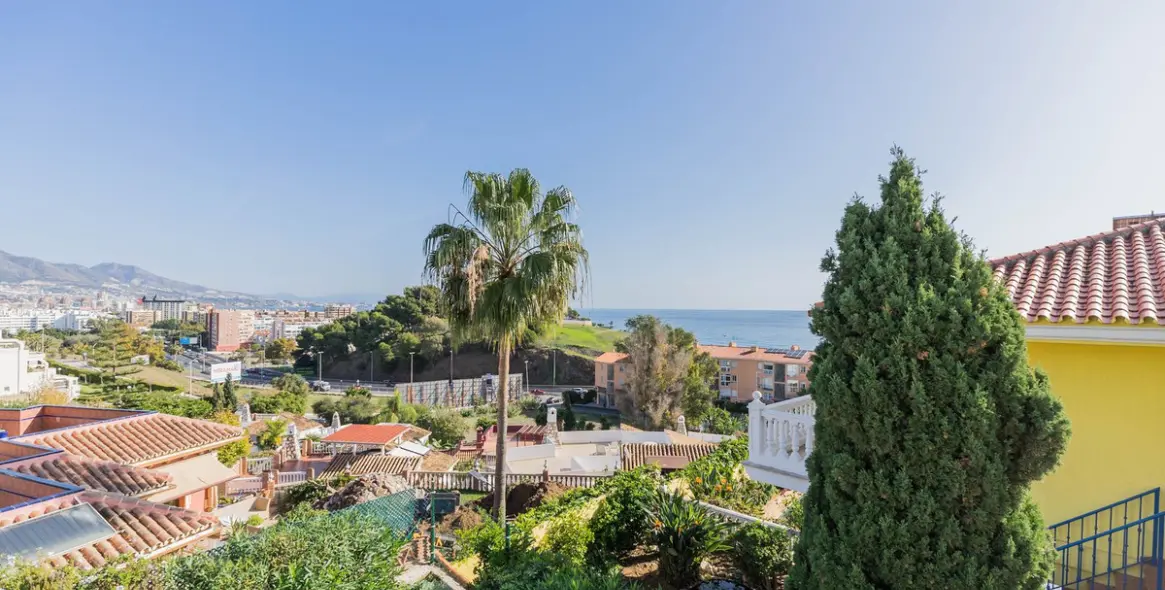 Venta de villa independiente en Fuengirola 1