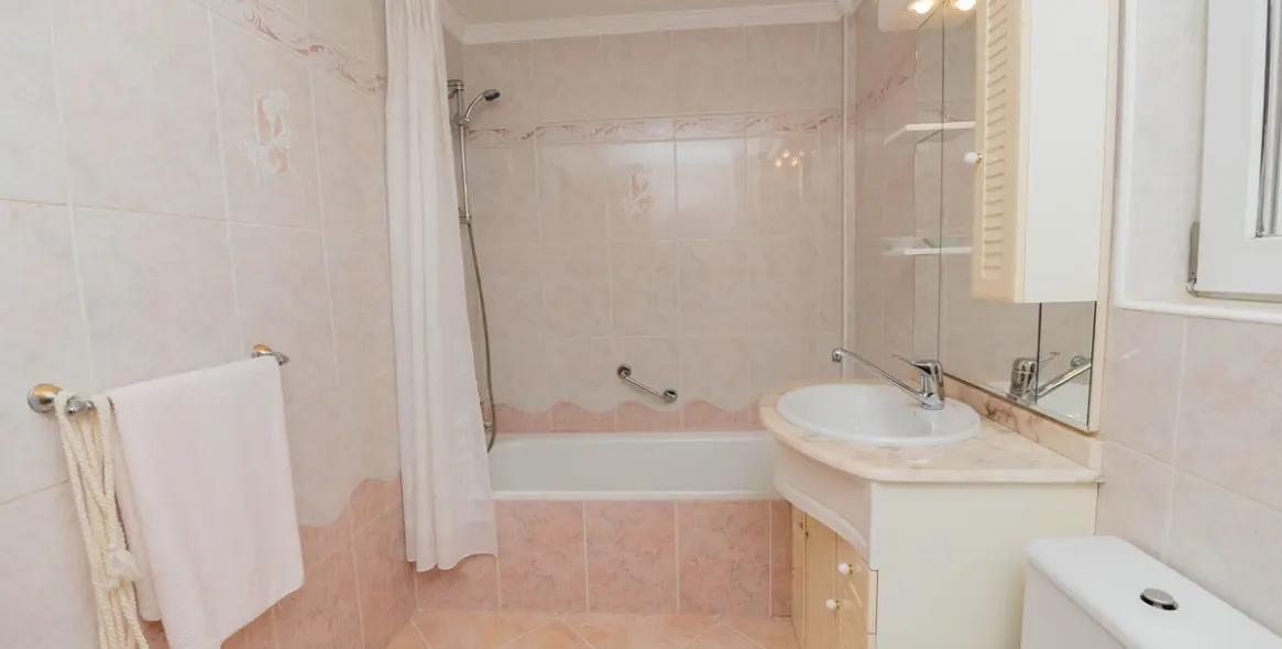 Venta de villa independiente en Fuengirola 12