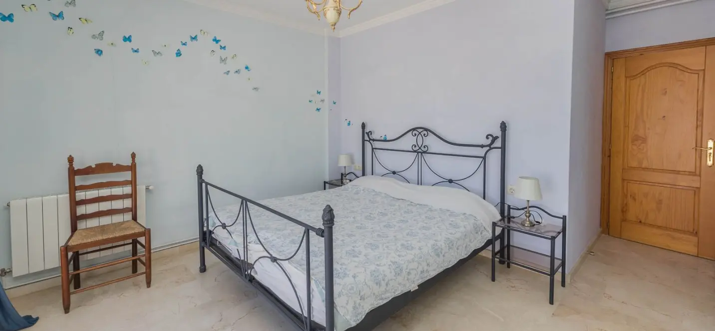 Sale of detached villa in Fuengirola 4