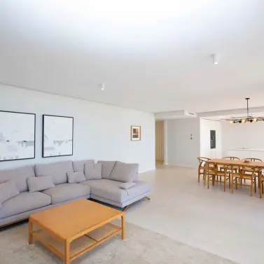 Venta de apartamento en planta media en Estepona