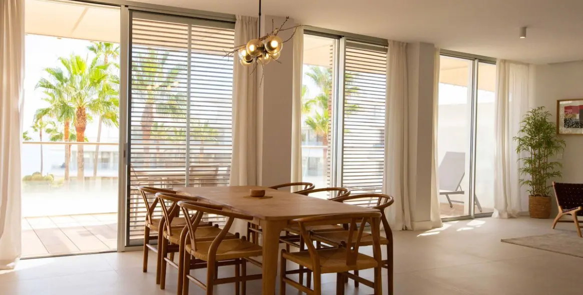 Venta de apartamento en planta media en Estepona 8