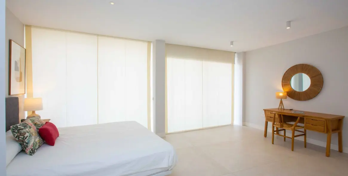 Venta de apartamento en planta media en Estepona 14