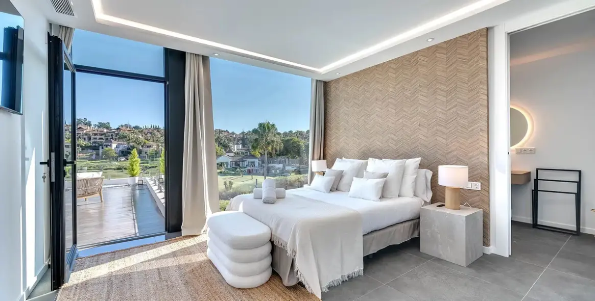 Продажа  отдельно стоящей виллы в El Paraiso 5