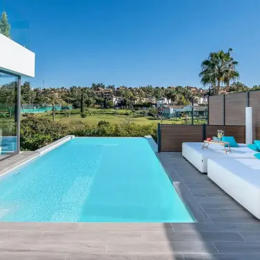 Venta de villa independiente en El Paraiso