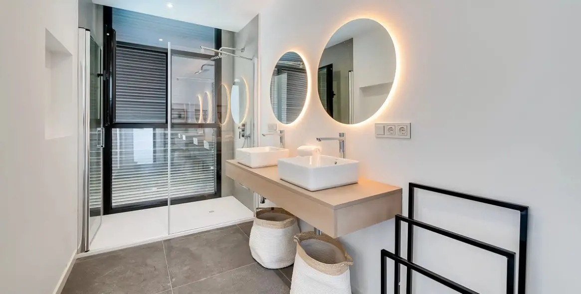 Продажа  отдельно стоящей виллы в El Paraiso 16