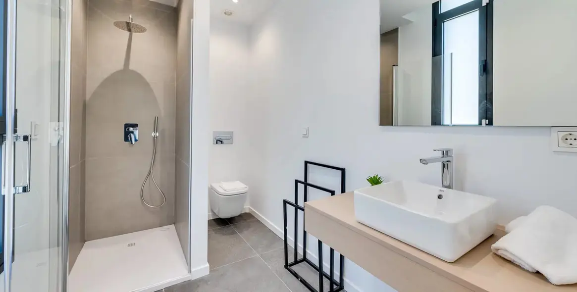 Продажа  отдельно стоящей виллы в El Paraiso 18