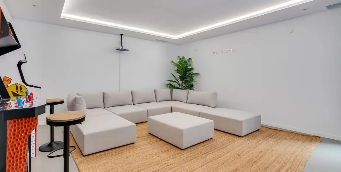 Продажа  отдельно стоящей виллы в El Paraiso 22