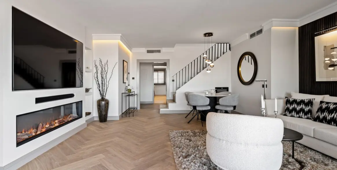 Venta de ático dúplex en Estepona 3