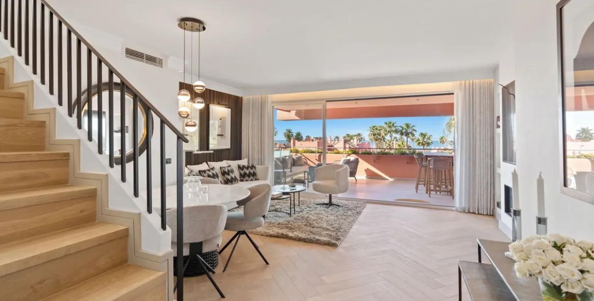 Venta de ático dúplex en Estepona 6