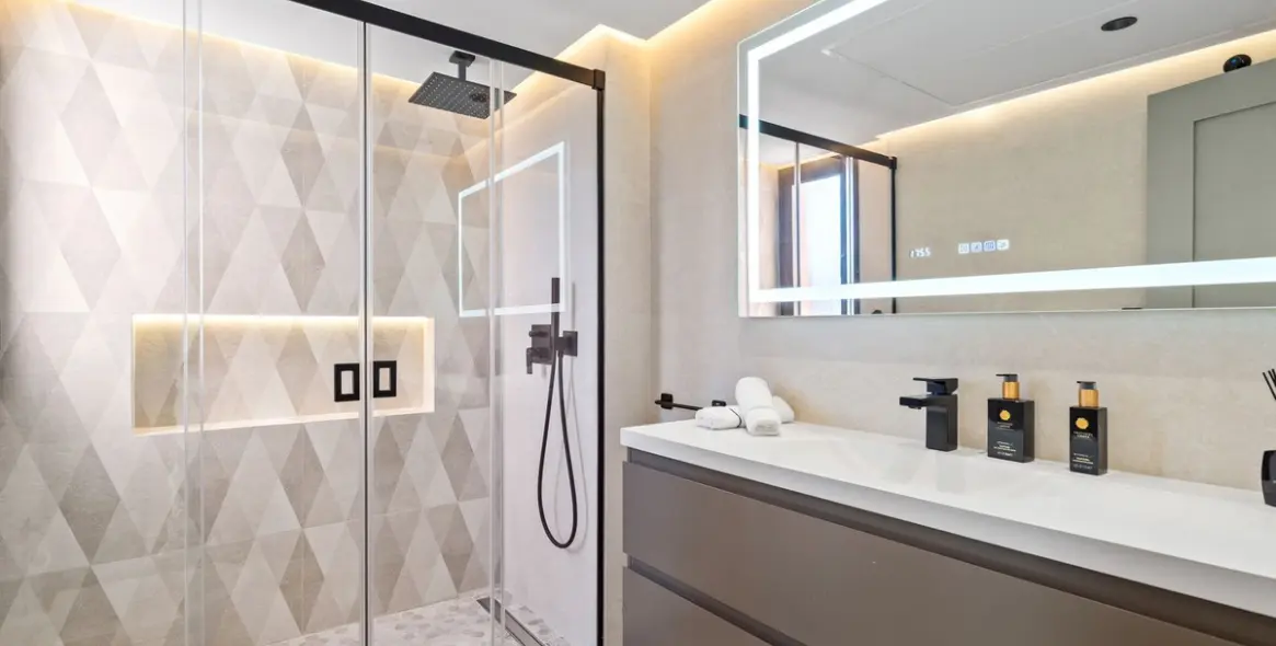 Venta de ático dúplex en Estepona 13