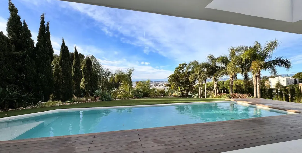 Venta de villa independiente en Higueron 2