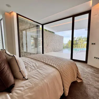 Venta de villa independiente en Higueron