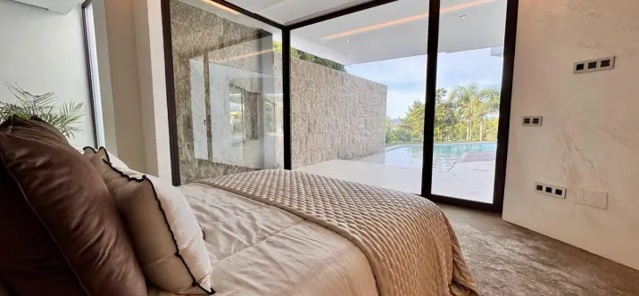 Venta de villa independiente en Higueron 3