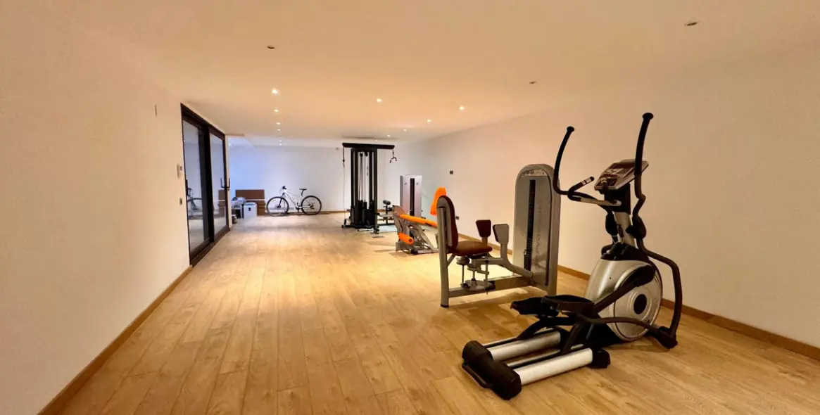 Venta de villa independiente en Higueron 9