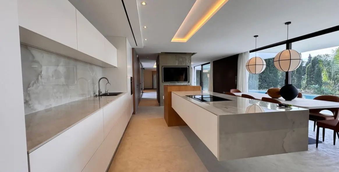 Venta de villa independiente en Higueron 15