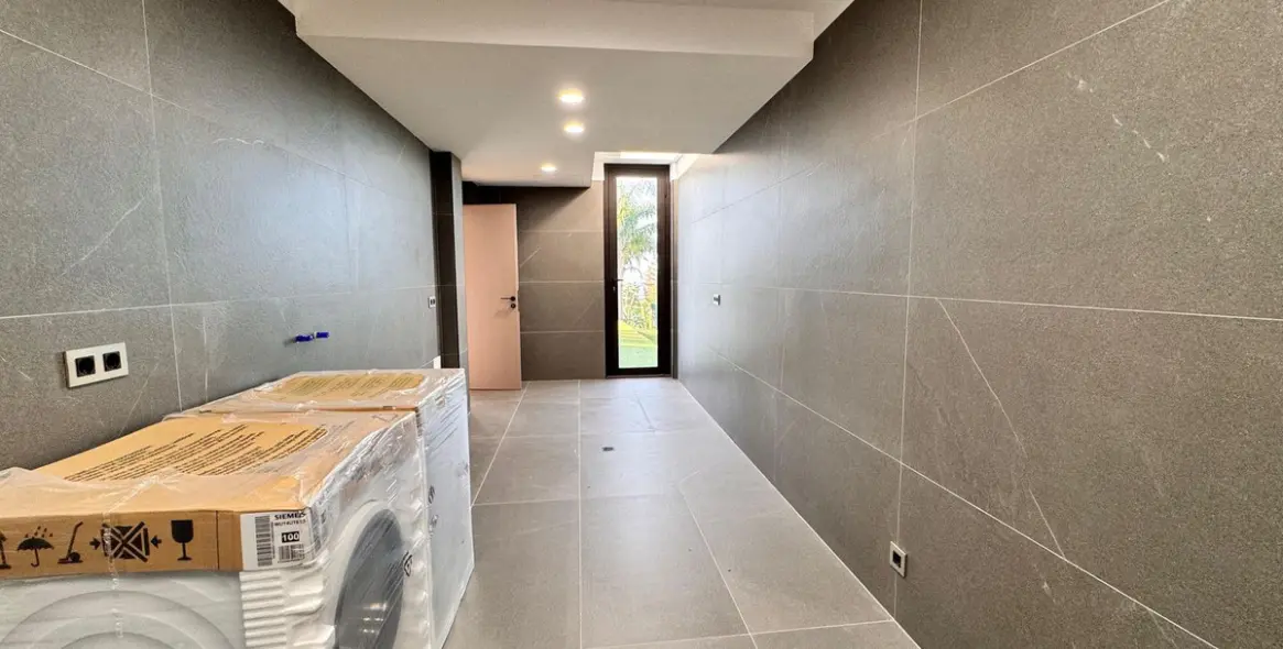 Venta de villa independiente en Higueron 18