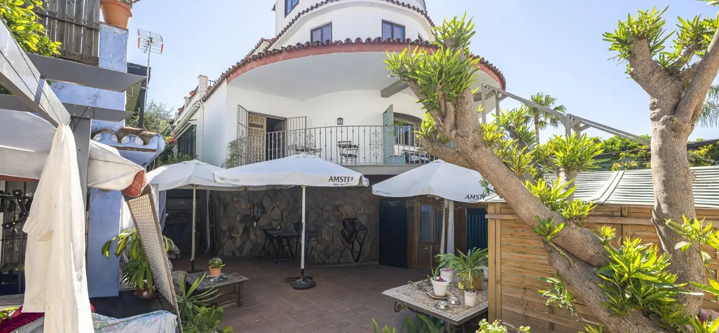 Sale of detached villa in Marbella 0