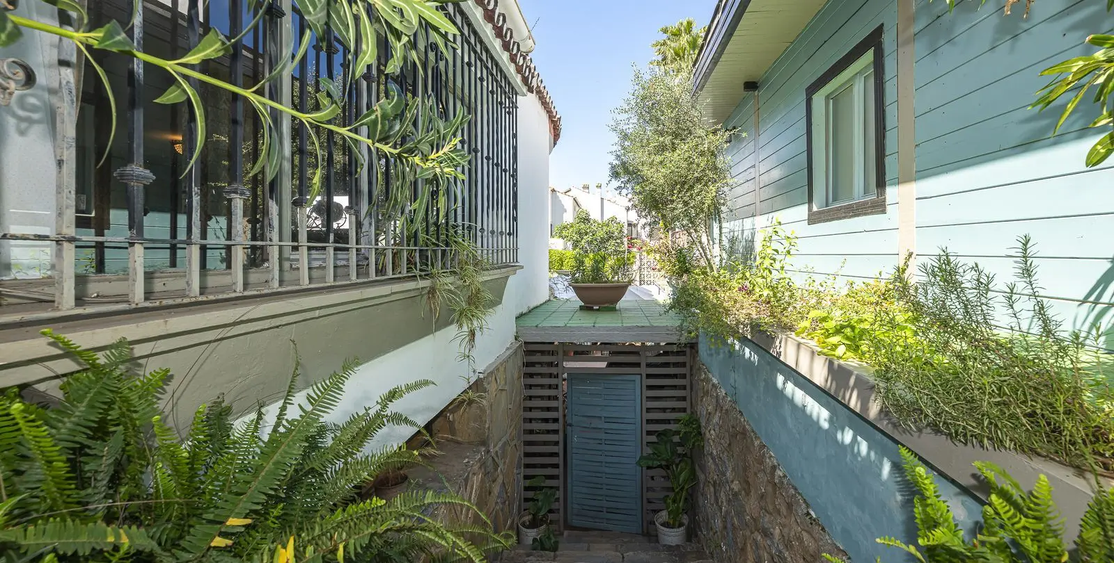 Продажа  отдельно стоящей виллы в Marbella 35