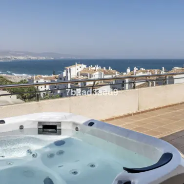 Venta de ático en Puerto Banús