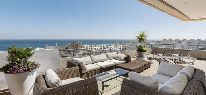 Venta de ático en Puerto Banús 3