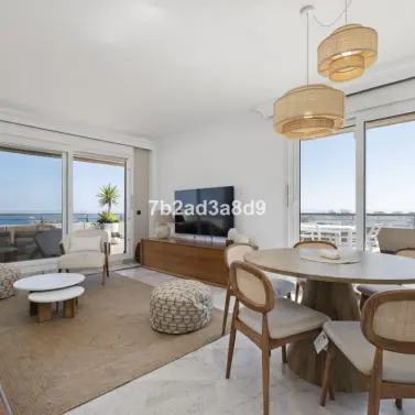 Venta de ático en Puerto Banús