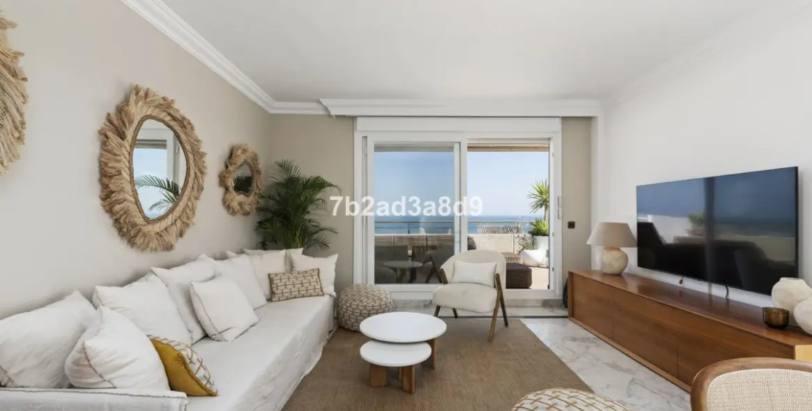 Venta de ático en Puerto Banús 7